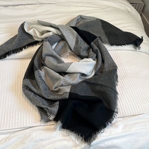 BLANKET SCARF